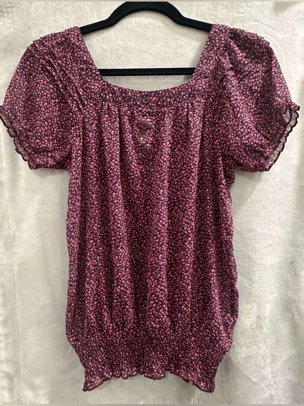 Mossimo Supply Co. Burgundy Floral Puff Sleeve Blouse - Small